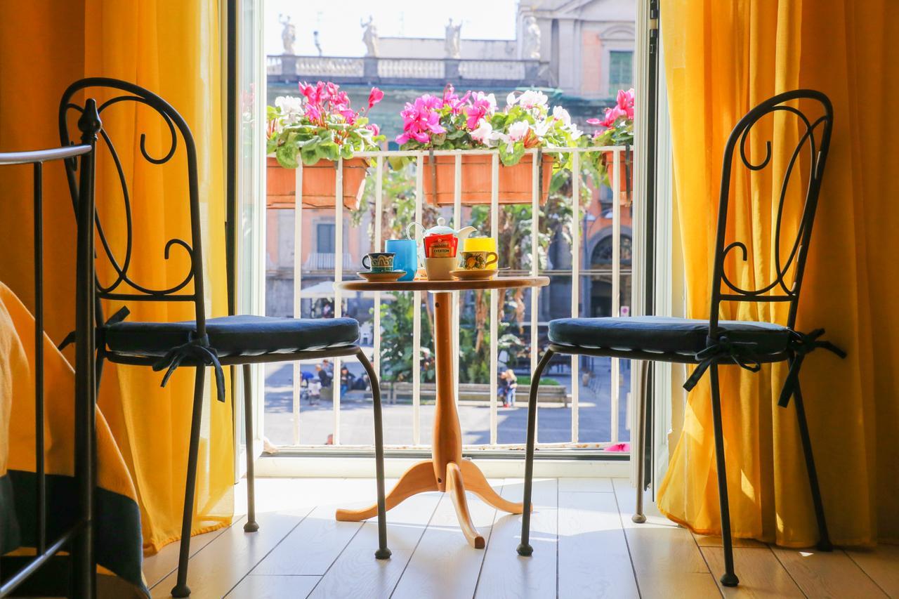 Bed & Breakfast Piazza Dante Napoli Bagian luar foto