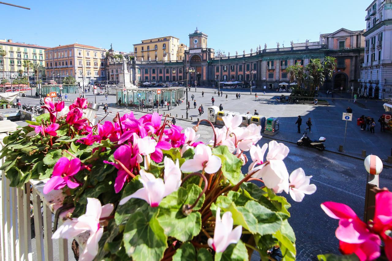 Bed & Breakfast Piazza Dante Napoli Bagian luar foto